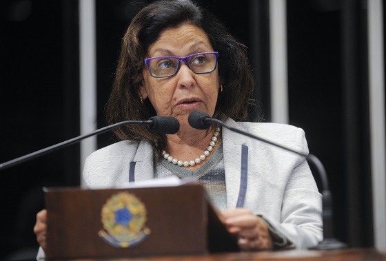 Senadora Lídice da Mata (PSB-BA) lamenta morte de artistas baianos